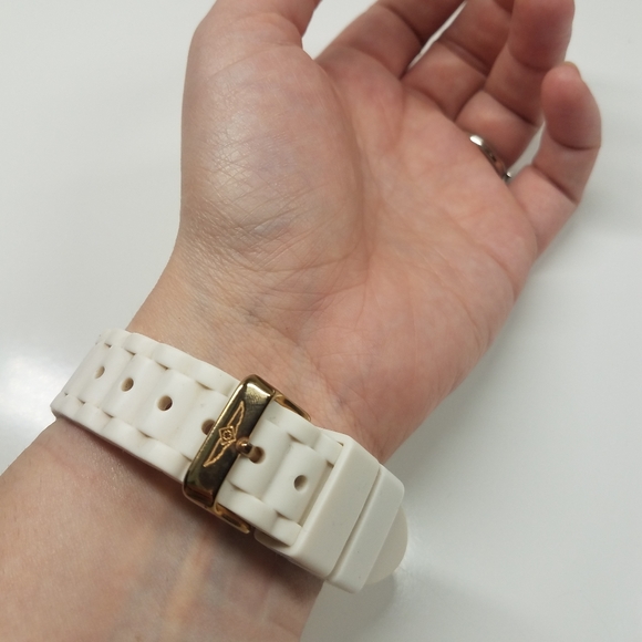 Invicta Angel White Water Resistant Watch - Picture 11 of 11